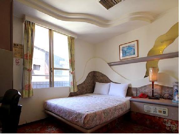 Broadway Hotel Тайчжун Экстерьер фото