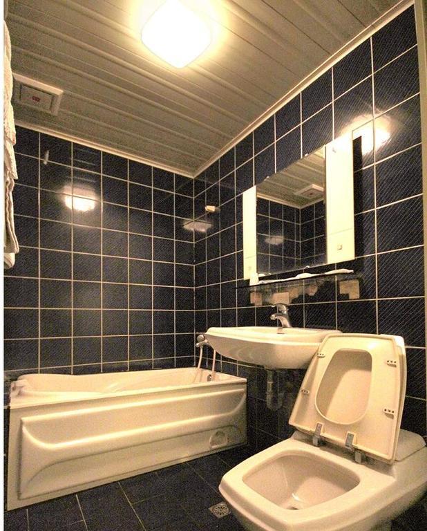 Broadway Hotel Тайчжун Экстерьер фото