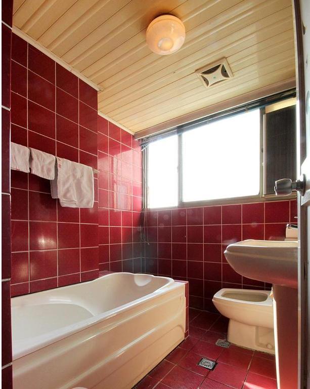 Broadway Hotel Тайчжун Экстерьер фото